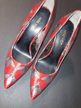 Nine West Red Floral Pointed Toe Pumps with Silver Accents